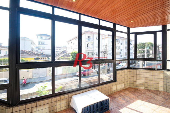 Imagem Sobrado com 5 Quartos à Venda, 258 m² em Embaré - Santos