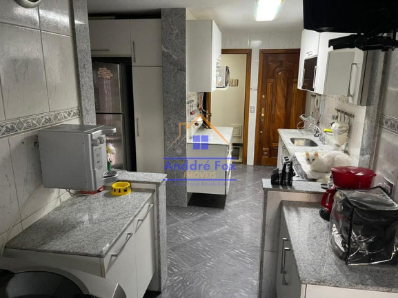 Imagem Imóvel com 4 Quartos à Venda, 352 m² em Maracanã - Rio De Janeiro Imagem Imóvel com 4 Quartos à Venda, 352 m² em Maracanã - Rio De Janeiro