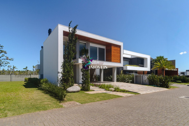 Imagem Casa de Condomínio com 4 Quartos à Venda, 260 m² em Centenário - Torres