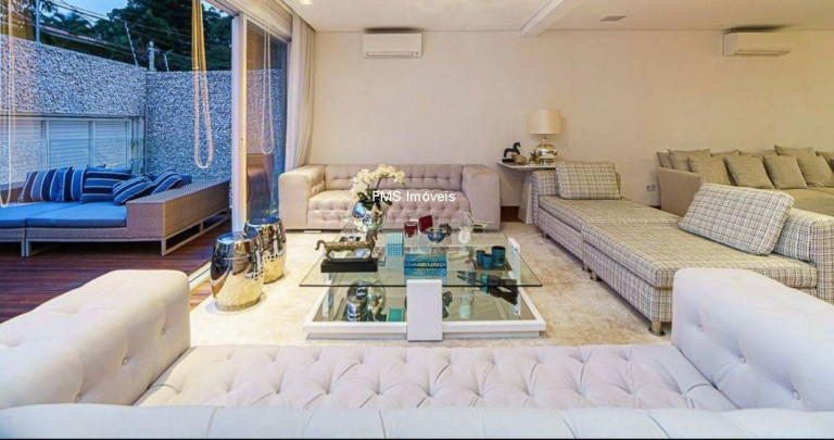 Imagem Casa com 3 Quartos à Venda, 520 m² em Pacaembu - São Paulo