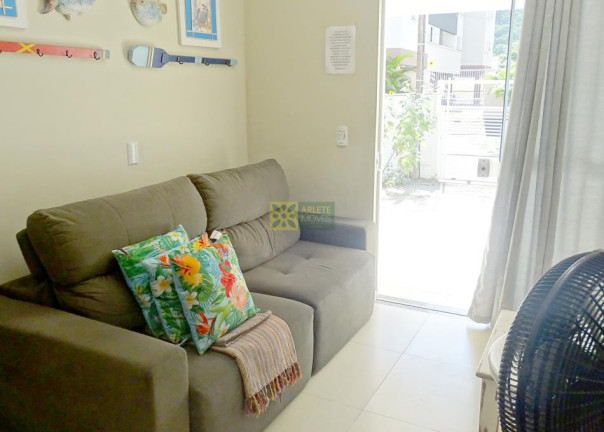 Imagem Apartamento com 2 Quartos para Alugar ou Temporada, 60 m² em Bombas - Bombinhas Imagem Apartamento com 2 Quartos para Alugar ou Temporada, 60 m² em Bombas - Bombinhas