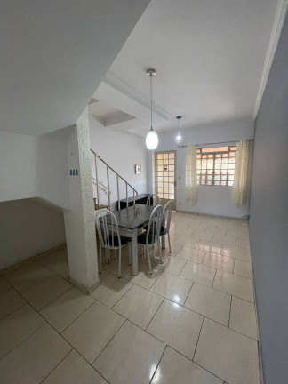 Imagem Casa com 2 Quartos à Venda, 64 m² em Jardim Regina Alice - Barueri