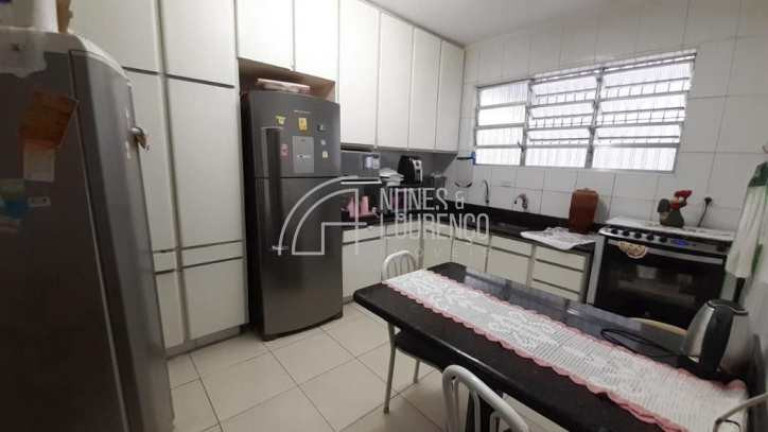Imagem Casa com 3 Quartos à Venda, 163 m² em Marapé - Santos