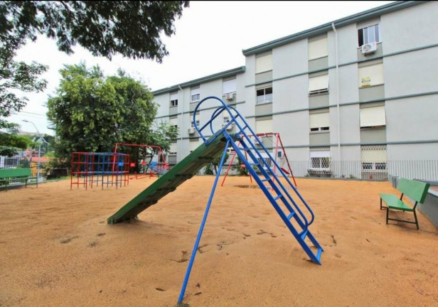 Imagem Apartamento com 2 Quartos à Venda, 52 m² em Teresópolis - Porto Alegre