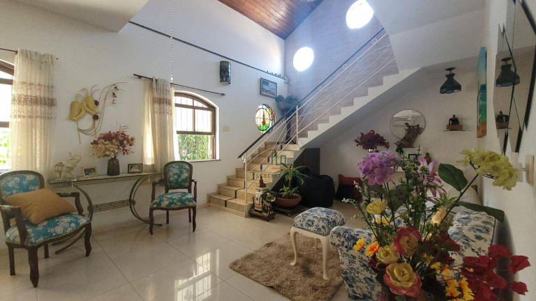 Imagem Casa com 4 Quartos à Venda, 321 m² em Itaipu - Niterói