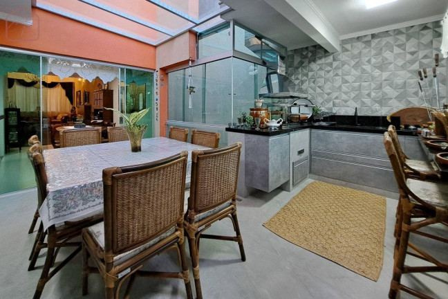 Imagem Casa com 5 Quartos à Venda, 425 m²