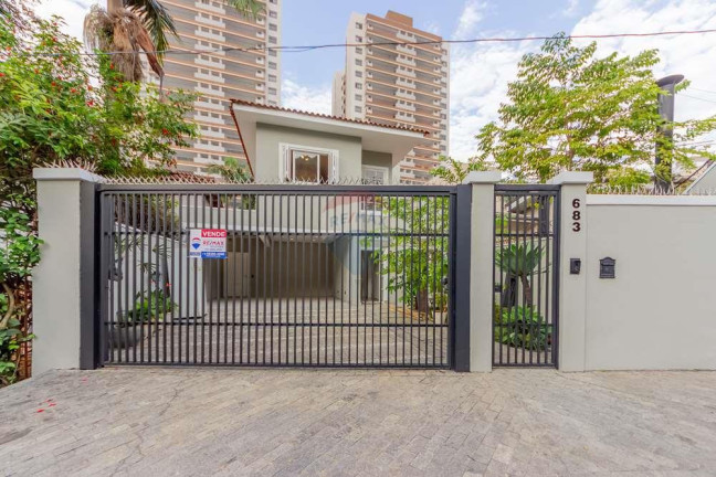 Casa com 3 Quartos à Venda, 222 m² em Jardim Prudência - São Paulo