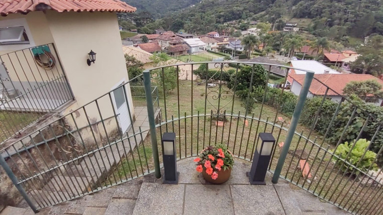 Imagem Casa com 4 Quartos à Venda, 200 m² em Albuquerque - Teresópolis Imagem Casa com 4 Quartos à Venda, 200 m² em Albuquerque - Teresópolis
