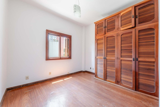 Imagem Imóvel com 5 Quartos à Venda, 449 m² em Bela Vista - Porto Alegre Imagem Imóvel com 5 Quartos à Venda, 449 m² em Bela Vista - Porto Alegre