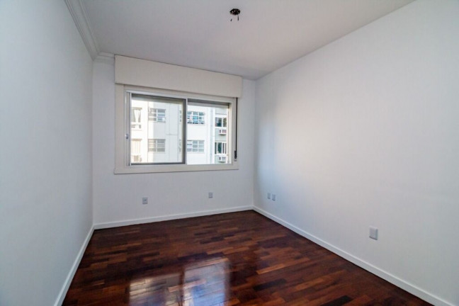 Imagem Imóvel com 3 Quartos à Venda, 142 m² em Petrópolis - Porto Alegre