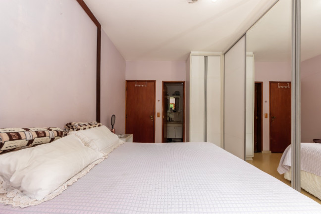 Imagem Casa com 4 Quartos à Venda, 188 m² em Vila Guedes - São Paulo