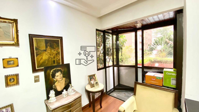 Imagem Apartamento com 4 Quartos à Venda, 130 m² em Moema - São Paulo