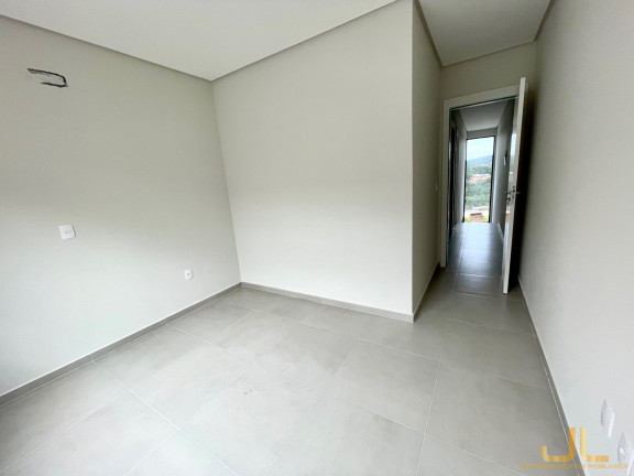 Imagem Casa com 2 Quartos à Venda, 78 m²