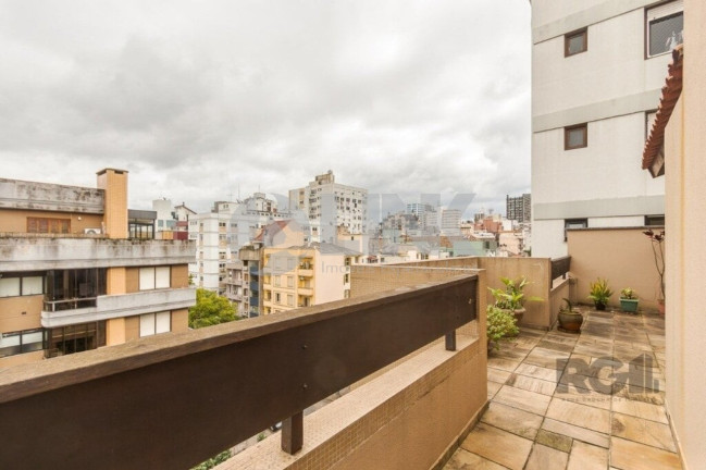Imagem Imóvel com 3 Quartos à Venda, 275 m² em Rio Branco - Porto Alegre