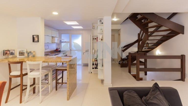 Imagem Imóvel com 4 Quartos à Venda, 223 m² em Jardim Carvalho - Porto Alegre
