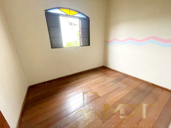 Imagem Sobrado com 7 Quartos à Venda, 549 m² em Jardim Dos Comerciários (venda Nova) - Belo Horizonte