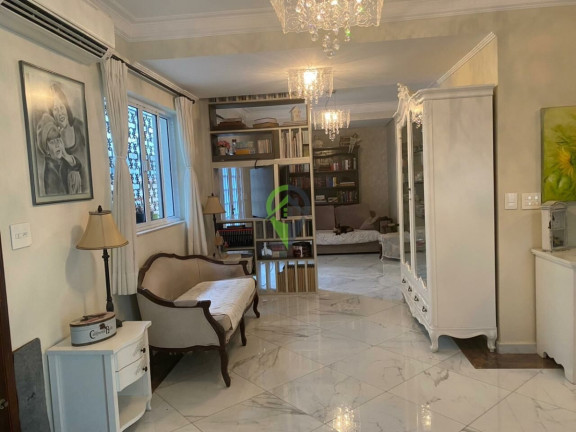 Imagem Casa com 3 Quartos à Venda, 210 m² em Embaré - Santos Imagem Casa com 3 Quartos à Venda, 210 m² em Embaré - Santos