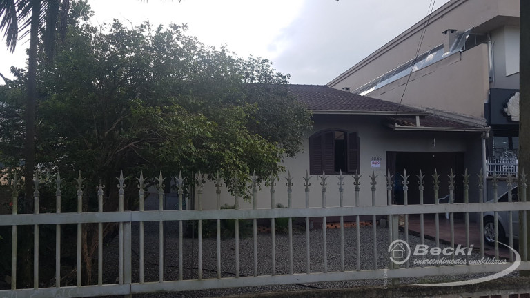 Imagem Casa com 3 Quartos à Venda, 139 m² em Petrópolis - Joinville