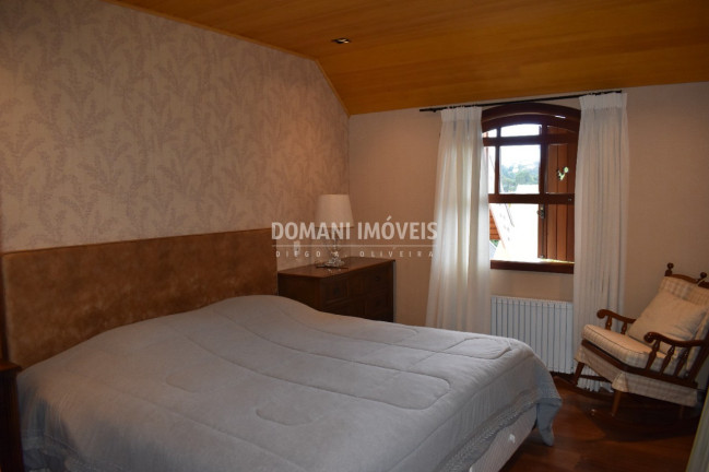 Imagem Casa com 6 Quartos à Venda, 1.106 m² em Região De Capivari - Campos Do Jordão