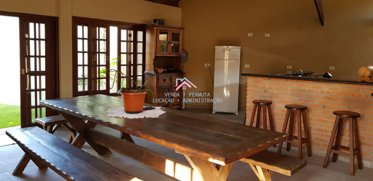 Imagem Sobrado com 4 Quartos à Venda, 320 m² em Centro - Cabreúva