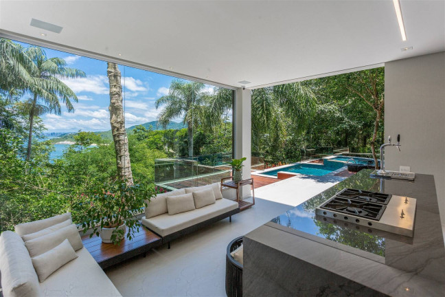Casa com 4 Quartos à Venda, 524 m² em Estaleiro - Balneário Camboriú