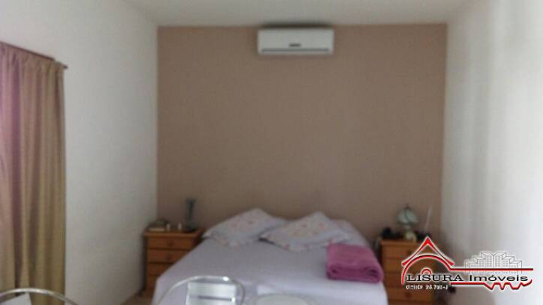 Imagem Casa com 4 Quartos à Venda, 338 m² em Jardim Santa Maria - Jacareí Imagem Casa com 4 Quartos à Venda, 338 m² em Jardim Santa Maria - Jacareí