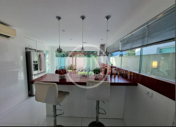 Imagem Casa com 4 Quartos à Venda, 390 m² em Vargem Grande - Rio De Janeiro