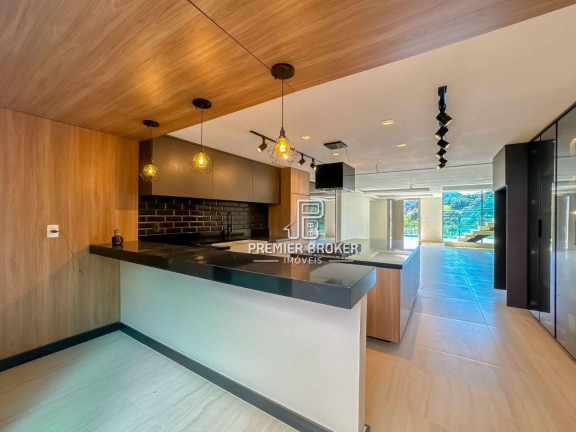 Imagem Casa com 5 Quartos à Venda, 500 m² em Carlos Guinle - Teresópolis Imagem Casa com 5 Quartos à Venda, 500 m² em Carlos Guinle - Teresópolis
