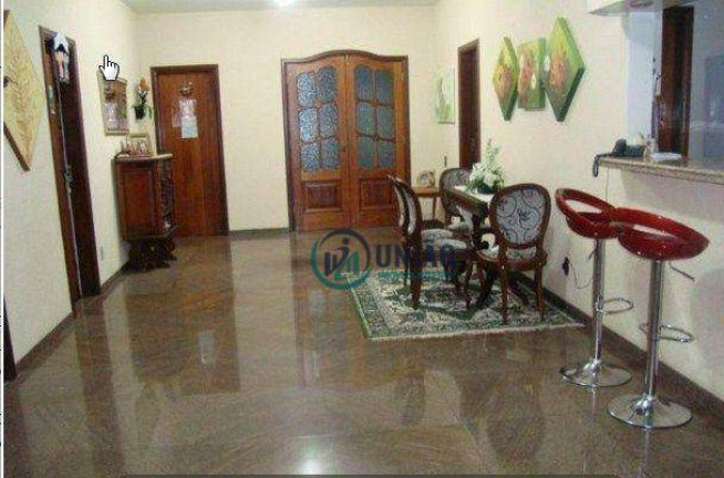 Imagem Casa com 3 Quartos à Venda, 370 m² em Itacoatiara - Niterói