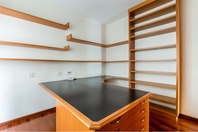Imagem Imóvel com 3 Quartos à Venda, em Higienópolis - São Paulo Imagem Imóvel com 3 Quartos à Venda, em Higienópolis - São Paulo