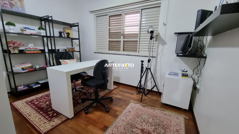 Imagem Casa com 3 Quartos à Venda, 495 m² em São Joaquim - Franca Imagem Casa com 3 Quartos à Venda, 495 m² em São Joaquim - Franca