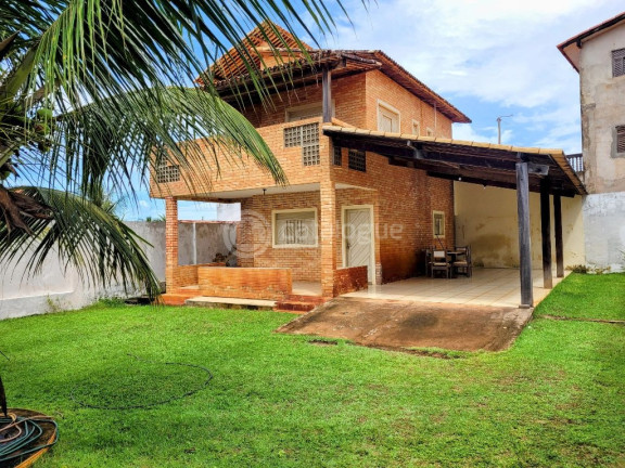 Casa com 3 Quartos à Venda, 240 m² em Zumbi - Rio Do Fogo
