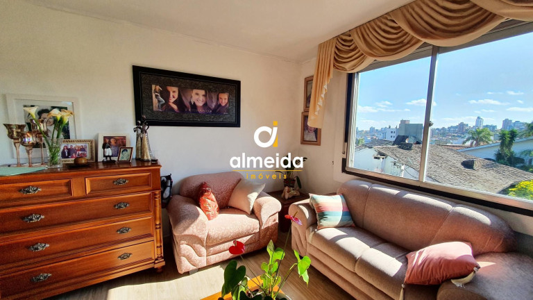 Imagem Apartamento com 4 Quartos à Venda, 120 m² em Nossa Senhora De Lourdes - Santa Maria Imagem Apartamento com 4 Quartos à Venda, 120 m² em Nossa Senhora De Lourdes - Santa Maria