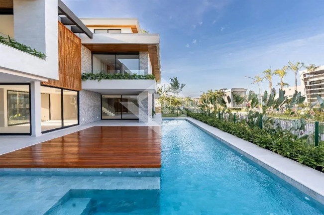 Imagem Casa com 5 Quartos à Venda, 995 m² em Barra Da Tijuca - Rio De Janeiro Imagem Casa com 5 Quartos à Venda, 995 m² em Barra Da Tijuca - Rio De Janeiro
