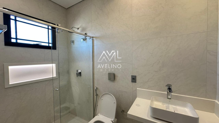 Imagem Sobrado com 4 Quartos à Venda, 300 m² em Vila Carlota - Campo Grande Imagem Sobrado com 4 Quartos à Venda, 300 m² em Vila Carlota - Campo Grande