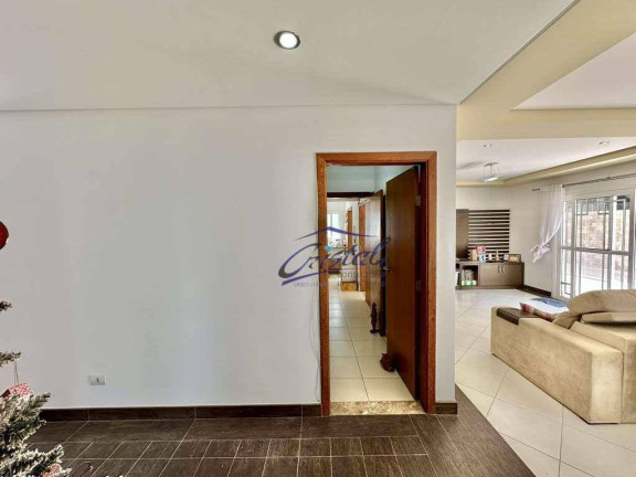 Imagem Casa com 4 Quartos à Venda, 401 m² em Granja Viana - Carapicuíba Imagem Casa com 4 Quartos à Venda, 401 m² em Granja Viana - Carapicuíba
