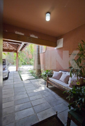 Imagem Imóvel com 4 Quartos à Venda, 500 m² em Três Figueiras - Porto Alegre Imagem Imóvel com 4 Quartos à Venda, 500 m² em Três Figueiras - Porto Alegre
