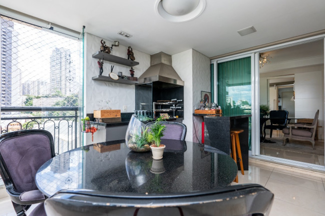 Imagem Apartamento com 4 Quartos à Venda, 215 m² em Aclimação - São Paulo