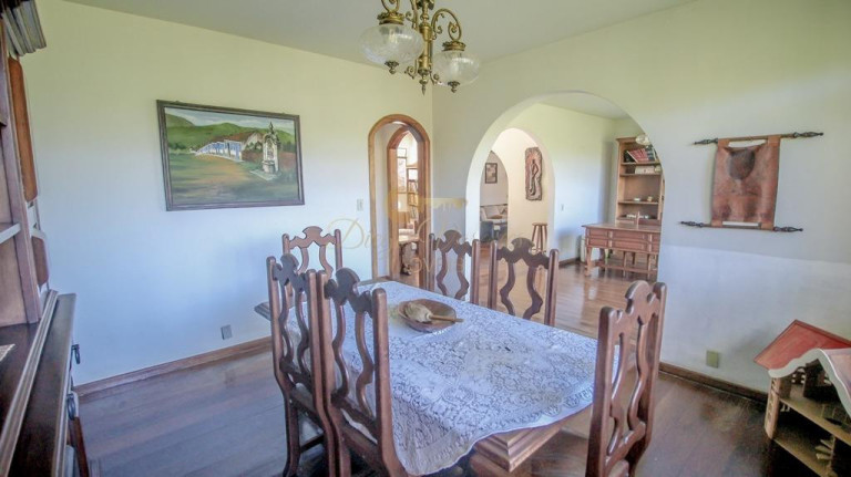 Imagem Casa com 4 Quartos à Venda, 228 m² em Quinta Da Barra - Teresópolis Imagem Casa com 4 Quartos à Venda, 228 m² em Quinta Da Barra - Teresópolis