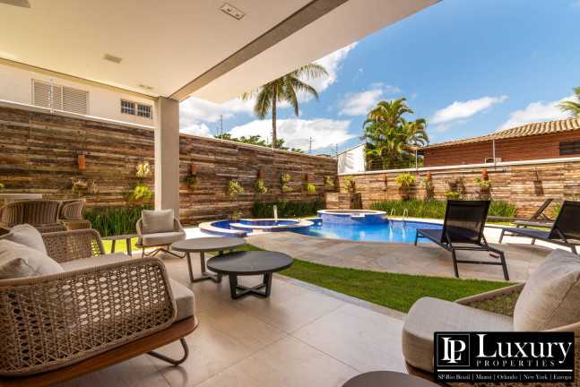 Imagem Casa com 5 Quartos à Venda,  em Enseada - Guarujá