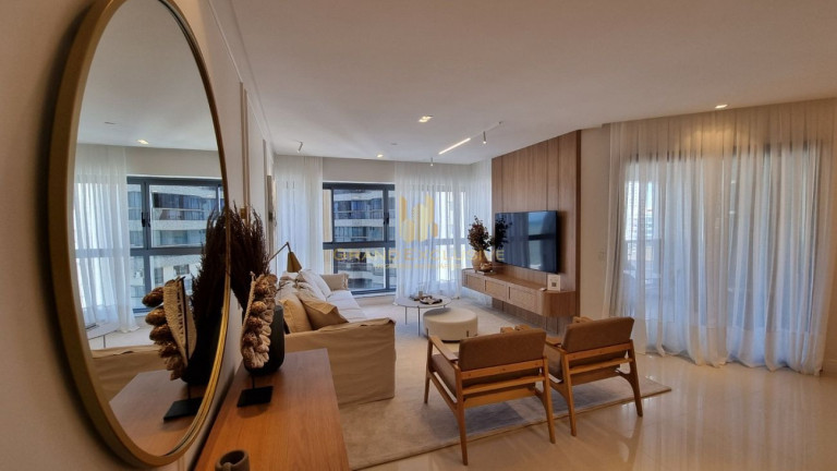 Imagem Apartamento com 4 Quartos à Venda, 182 m² em Centro - Balneário Camboriú Imagem Apartamento com 4 Quartos à Venda, 182 m² em Centro - Balneário Camboriú