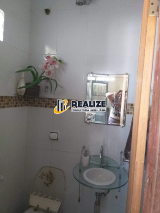Imagem Casa com 3 Quartos à Venda, 230 m² em Jockey - Campos Dos Goytacazes Imagem Casa com 3 Quartos à Venda, 230 m² em Jockey - Campos Dos Goytacazes
