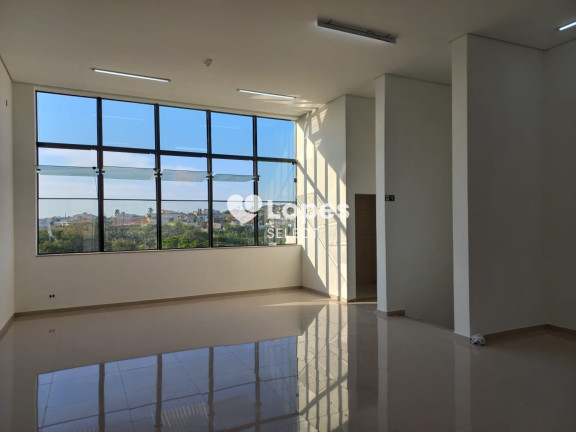 Imóvel à Venda, 1.095 m² em Centro - Vinhedo