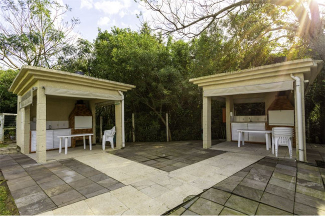 Imagem Imóvel com 2 Quartos à Venda, em São Sebastião - Porto Alegre Imagem Imóvel com 2 Quartos à Venda, em São Sebastião - Porto Alegre