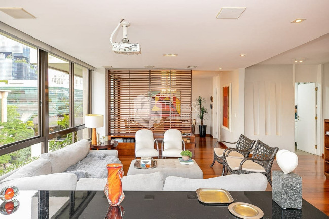 Imagem Apartamento com 3 Quartos à Venda, 225 m² em Itaim Bibi - São Paulo Imagem Apartamento com 3 Quartos à Venda, 225 m² em Itaim Bibi - São Paulo