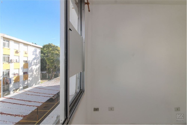 Imagem Imóvel com 1 Quarto à Venda, em Vila Nova - Porto Alegre Imagem Imóvel com 1 Quarto à Venda, em Vila Nova - Porto Alegre