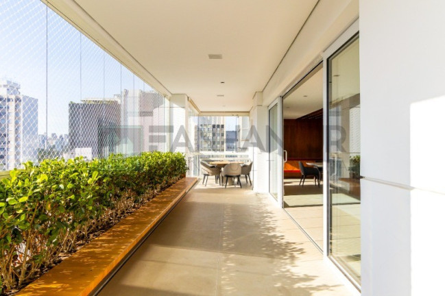 Imagem Imóvel com 3 Quartos à Venda, 366 m² em Jardim Europa - São Paulo