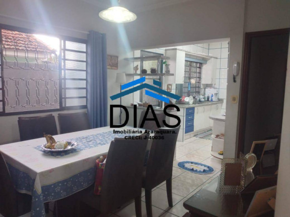 Imagem Casa com 3 Quartos à Venda, 161 m² em Centro - Araraquara