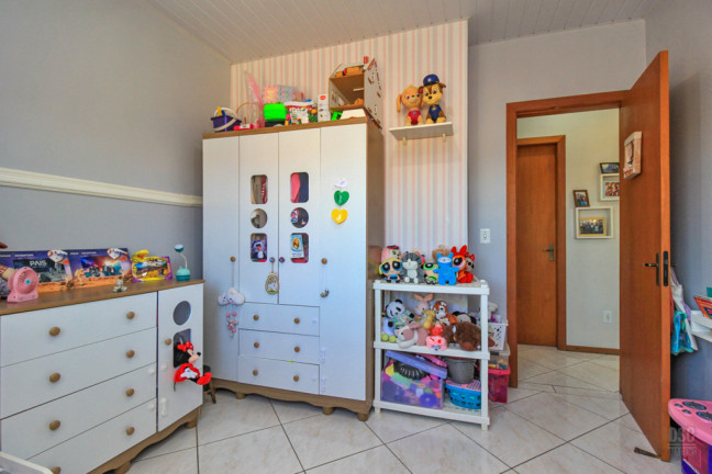 Imagem Casa com 2 Quartos à Venda, 46 m² em Hípica - Porto Alegre Imagem Casa com 2 Quartos à Venda, 46 m² em Hípica - Porto Alegre
