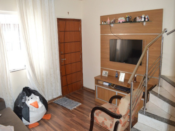 Casa com 2 Quartos à Venda, 90 m² em Industrial - Contagem